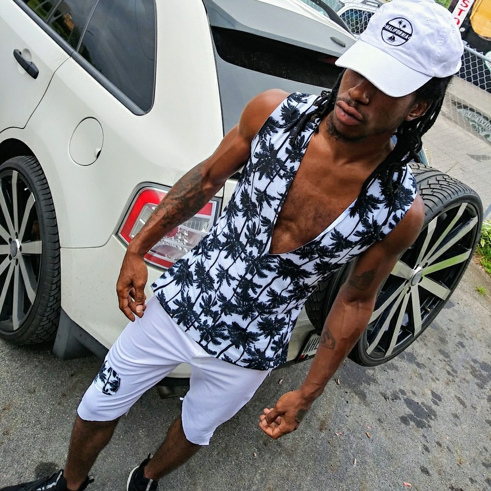 Outfit - Picture 3 of 4
